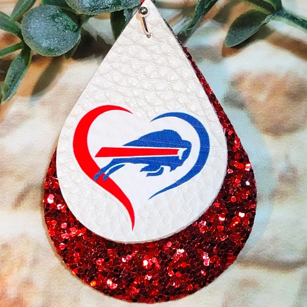 NWT....Buffalo Bills football faux leather earrings - Picture 2 of 2